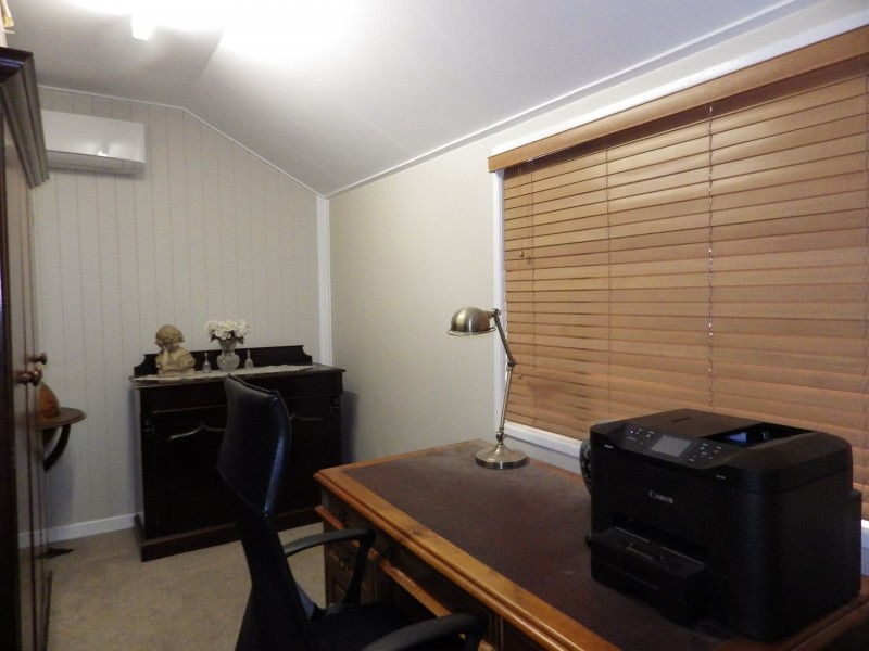 9 May Street, Roma QLD 4455