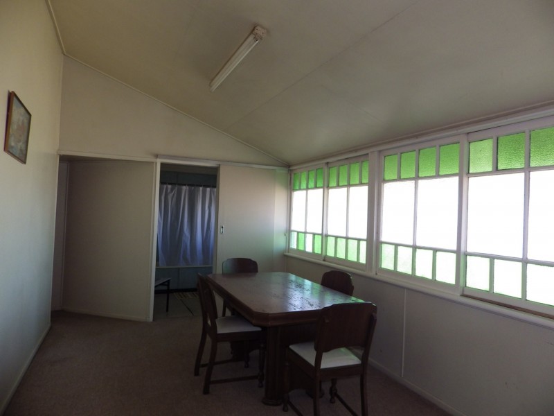 6 Mayne Street, Roma QLD 4455