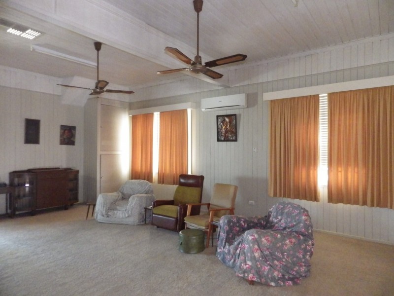 6 Mayne Street, Roma QLD 4455