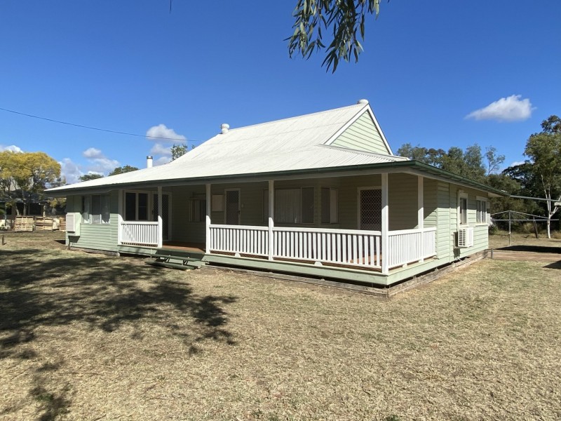 116 Northern Road, Roma QLD 4455