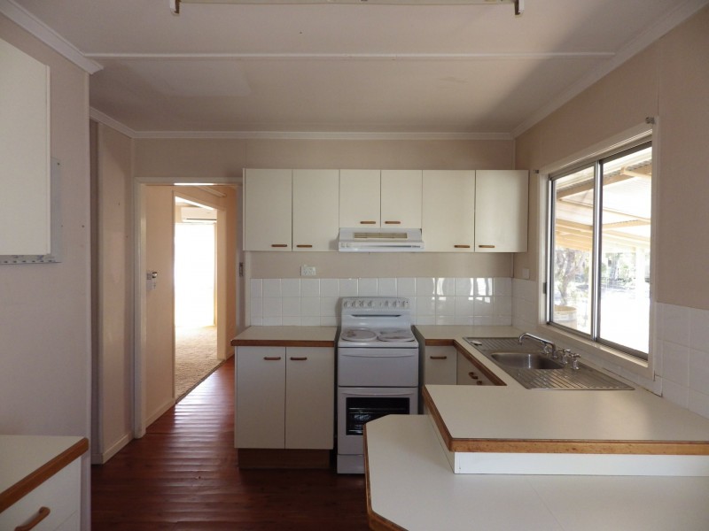 12 Howard Street, Roma QLD 4455