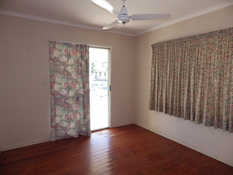 12 Howard Street, Roma QLD 4455
