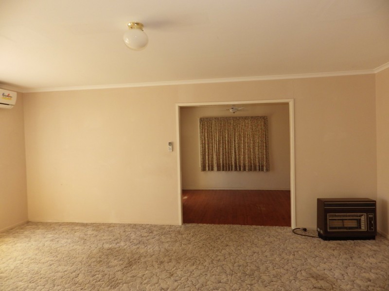 12 Howard Street, Roma QLD 4455