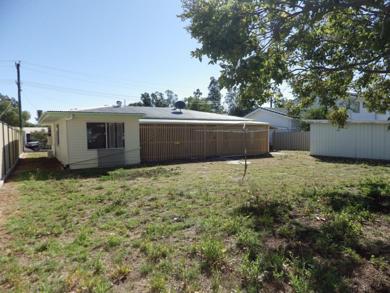 12 Howard Street, Roma QLD 4455