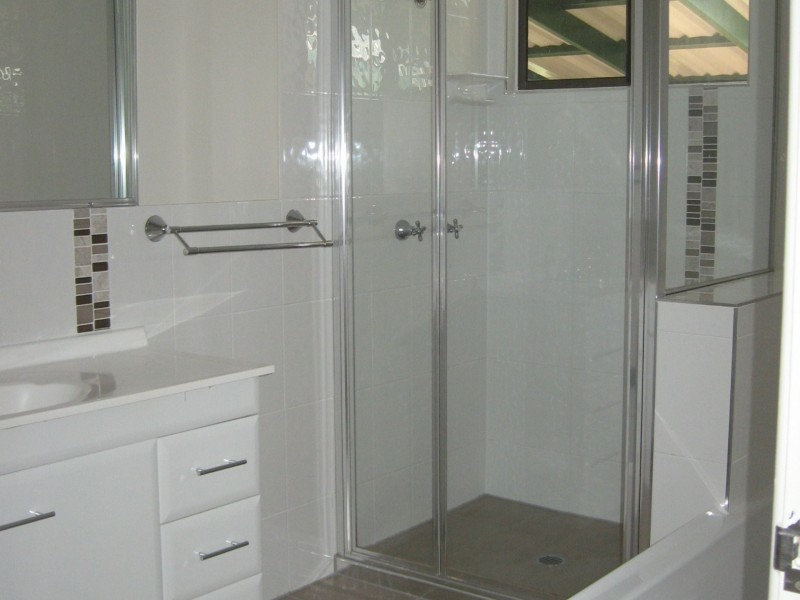 106 Roslyn Drive, Roma QLD 4455