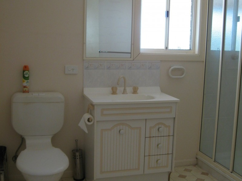 106 Roslyn Drive, Roma QLD 4455