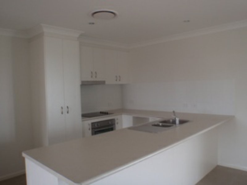 11 Lockyer Crescent, Roma QLD 4455