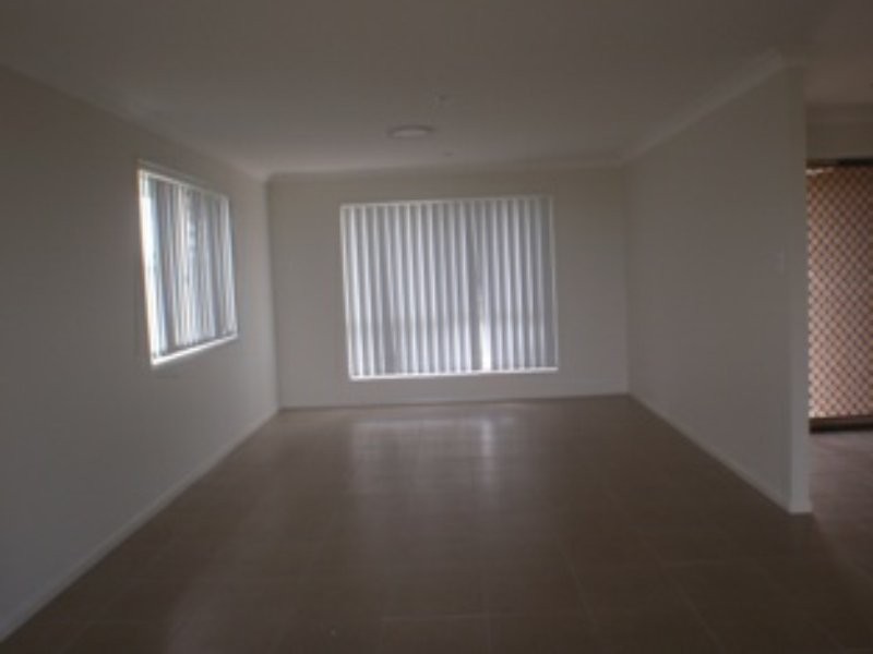 11 Lockyer Crescent, Roma QLD 4455