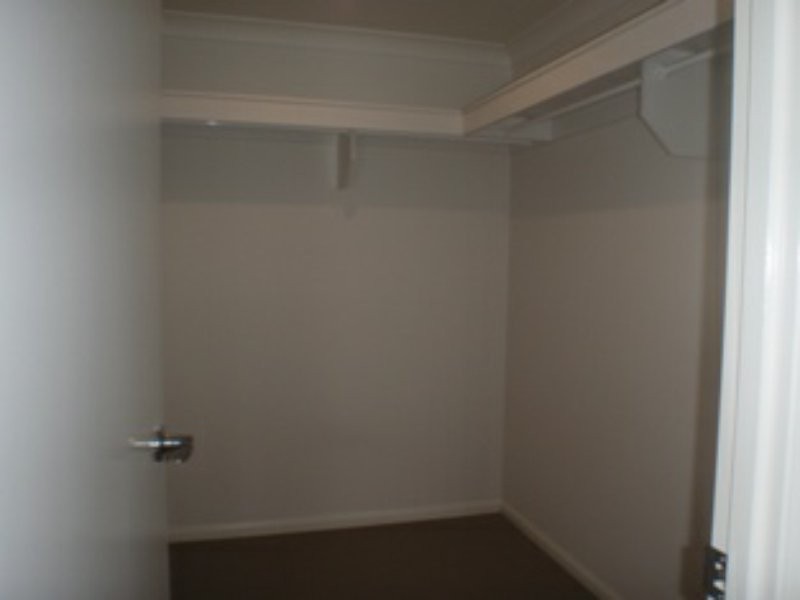 11 Lockyer Crescent, Roma QLD 4455