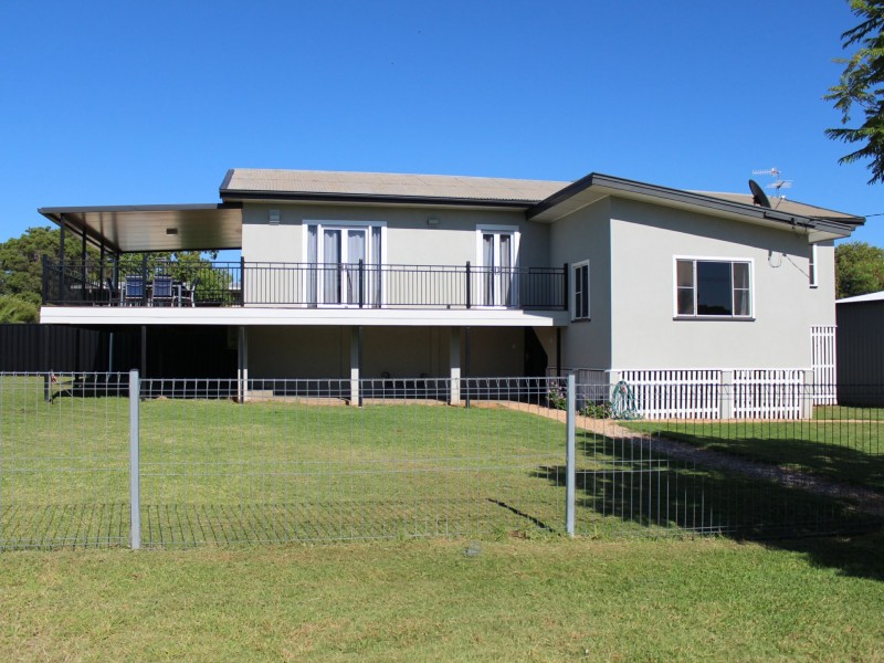 56 Northern Road, Roma QLD 4455
