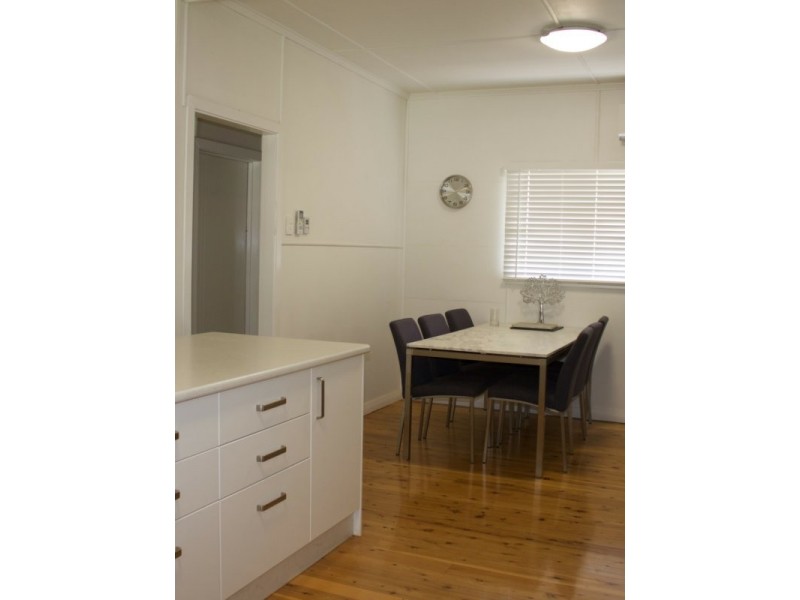 56 Northern Road, Roma QLD 4455