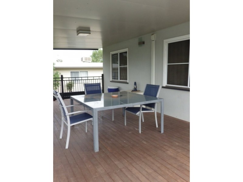 56 Northern Road, Roma QLD 4455