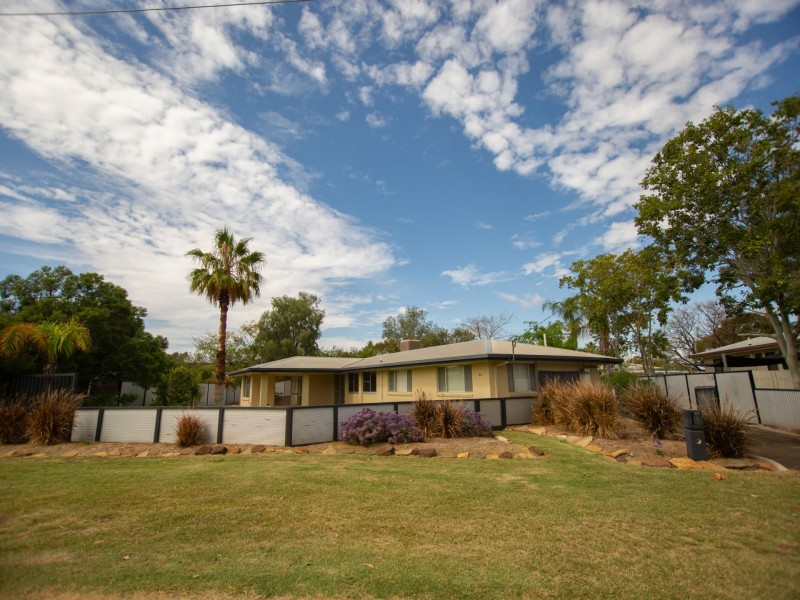24 Howard Street, Roma QLD 4455