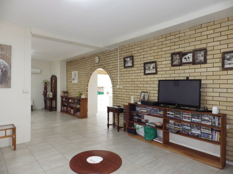 138 Edwardes Street, Roma QLD 4455