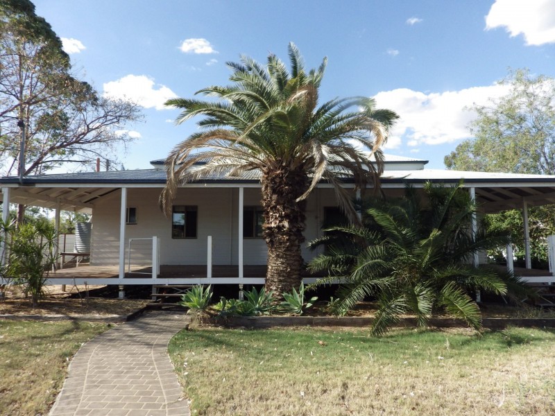 36 Bowen Street, Roma QLD 4455