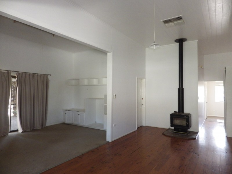 36 Bowen Street, Roma QLD 4455