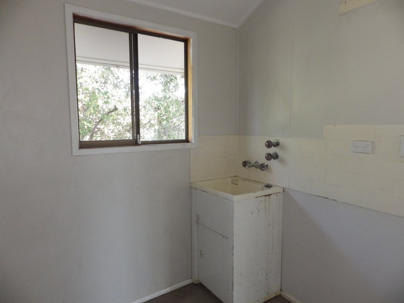 36 Bowen Street, Roma QLD 4455