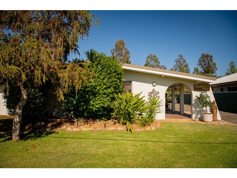 19 Wright Street, Roma QLD 4455