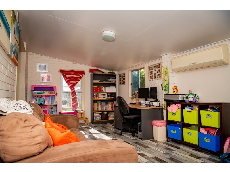 19 Wright Street, Roma QLD 4455