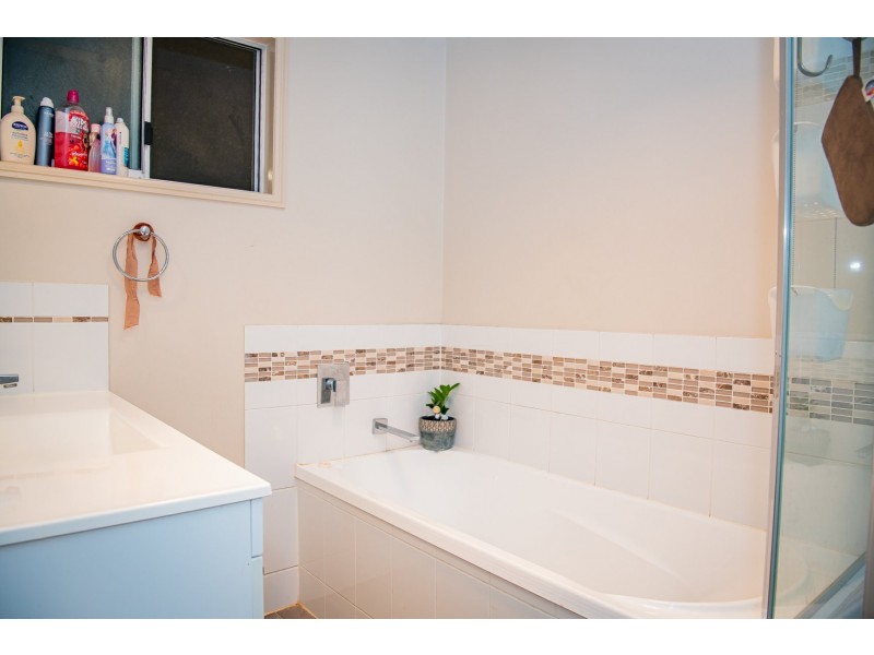 19 Wright Street, Roma QLD 4455