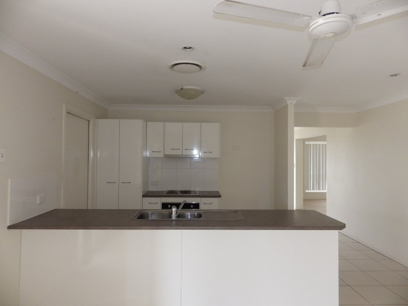 15 Ivy Street, Roma QLD 4455