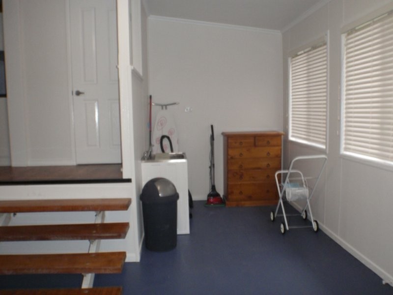 4 Wyndham Street, Roma QLD 4455