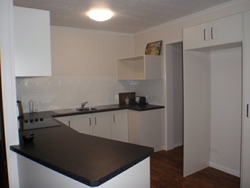 4 Wyndham Street, Roma QLD 4455