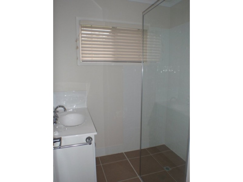 4 Wyndham Street, Roma QLD 4455