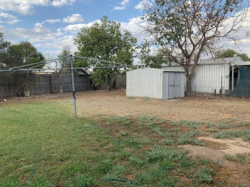 15 Robertson Street, Roma QLD 4455