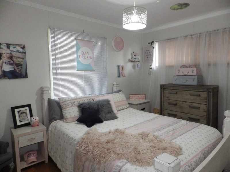 24 Powell Street, Roma QLD 4455