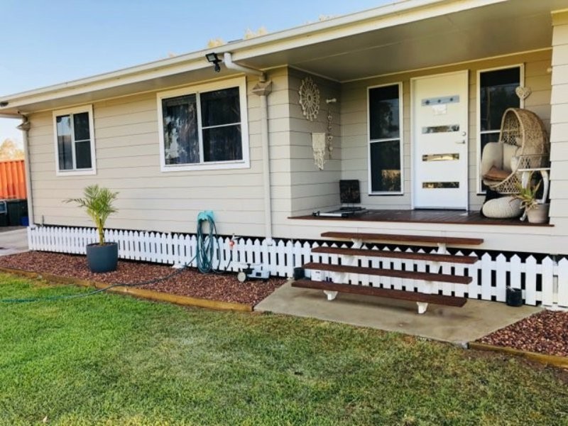 24 Powell Street, Roma QLD 4455