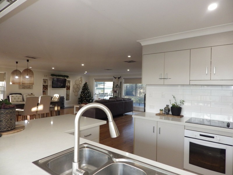 24 Powell Street, Roma QLD 4455