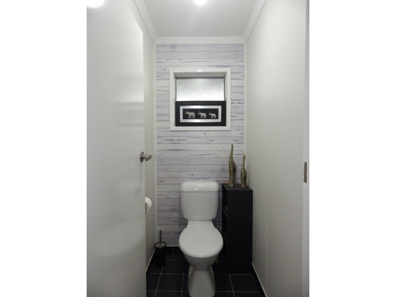 24 Powell Street, Roma QLD 4455