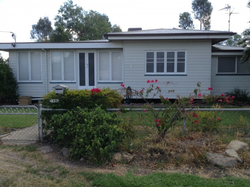 19 McEwan Street, Roma QLD 4455
