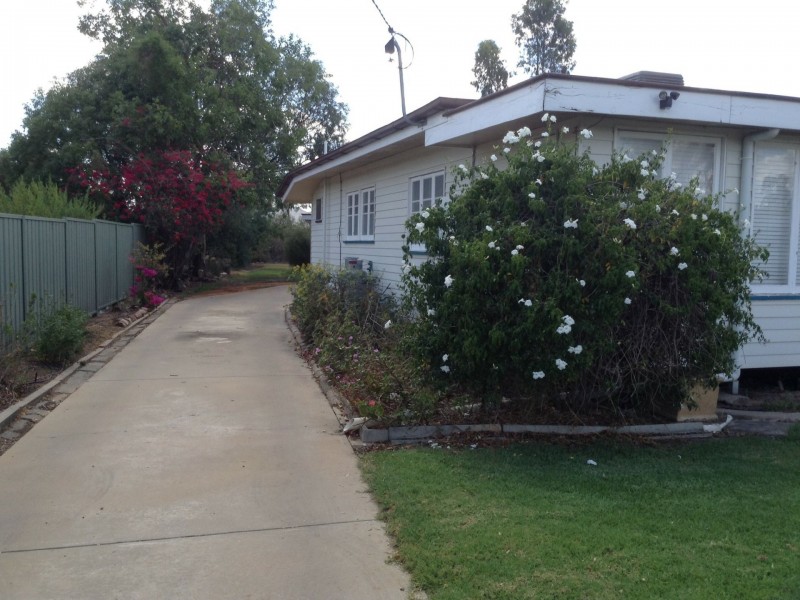 19 McEwan Street, Roma QLD 4455