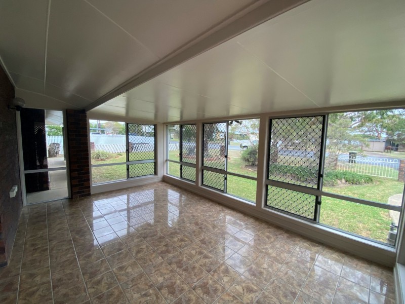 115 Currey Street, Roma QLD 4455