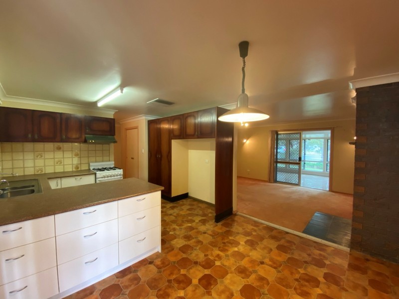 115 Currey Street, Roma QLD 4455