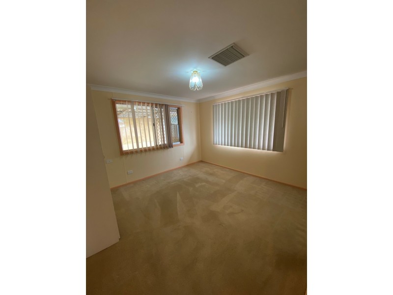 115 Currey Street, Roma QLD 4455