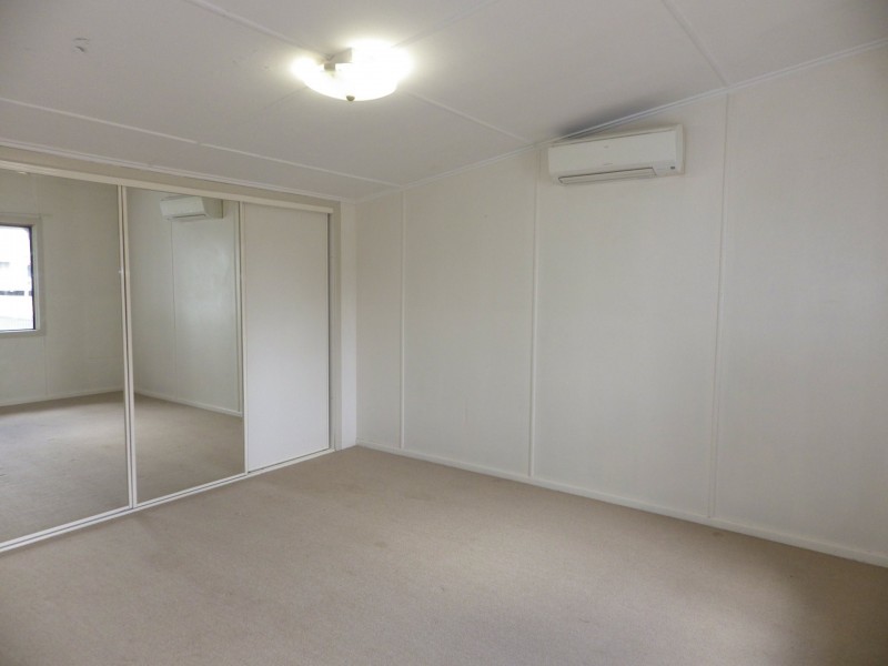 33 George Street, Roma QLD 4455