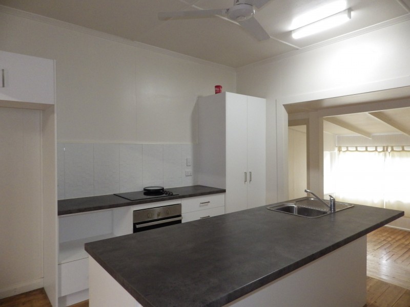 33 George Street, Roma QLD 4455