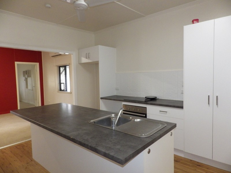 33 George Street, Roma QLD 4455