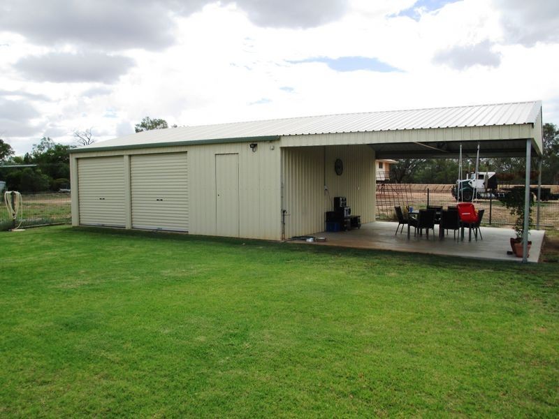 5 EliZABETH STREET, Charleville QLD 4470