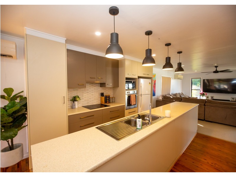 1 Elmer Street, Roma QLD 4455