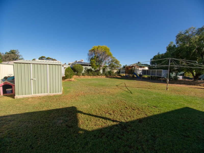 14 Saunders Street, Roma QLD 4455