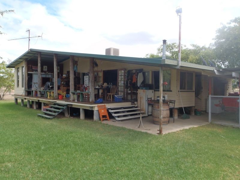 Carnarvon Highway, Injune QLD 4454
