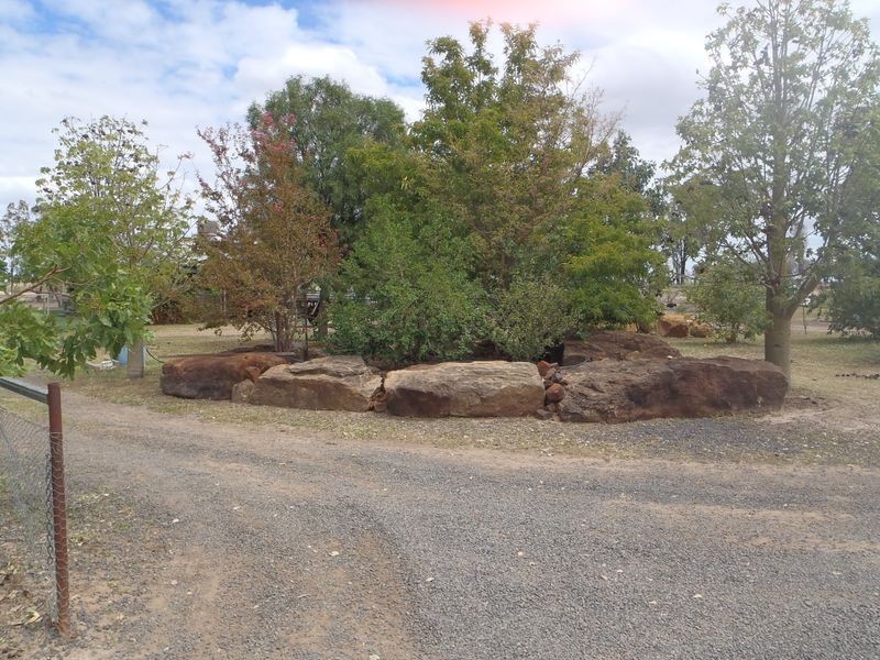 Carnarvon Highway, Injune QLD 4454