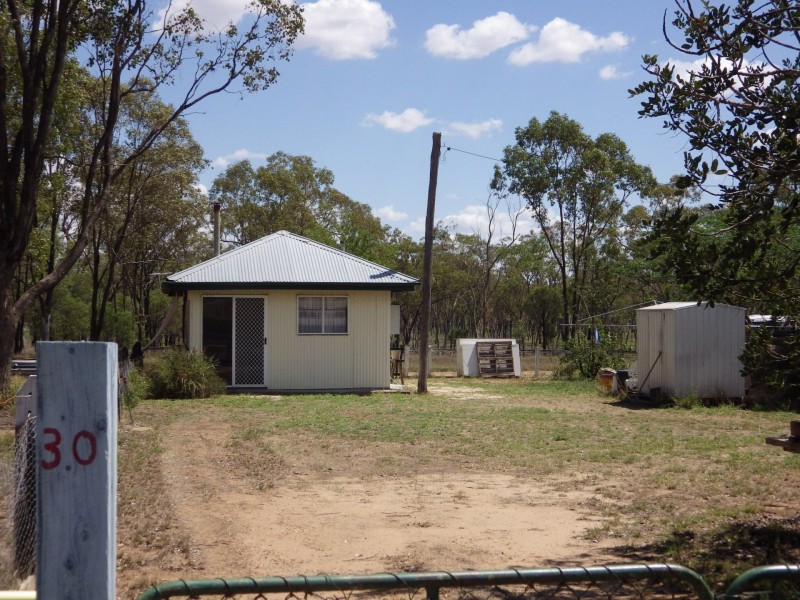 30 Coronation Street, Injune QLD 4454
