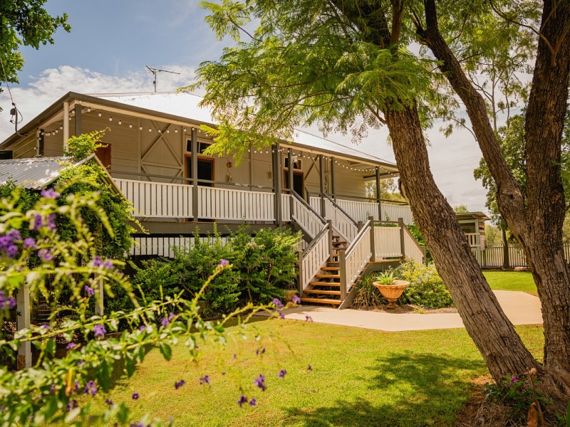 5 Lovell Street, Roma QLD 4455