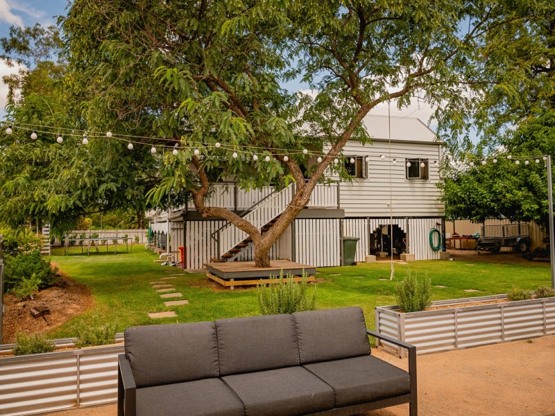 5 Lovell Street, Roma QLD 4455