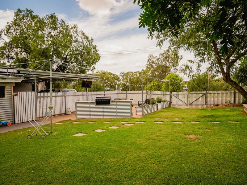 5 Lovell Street, Roma QLD 4455